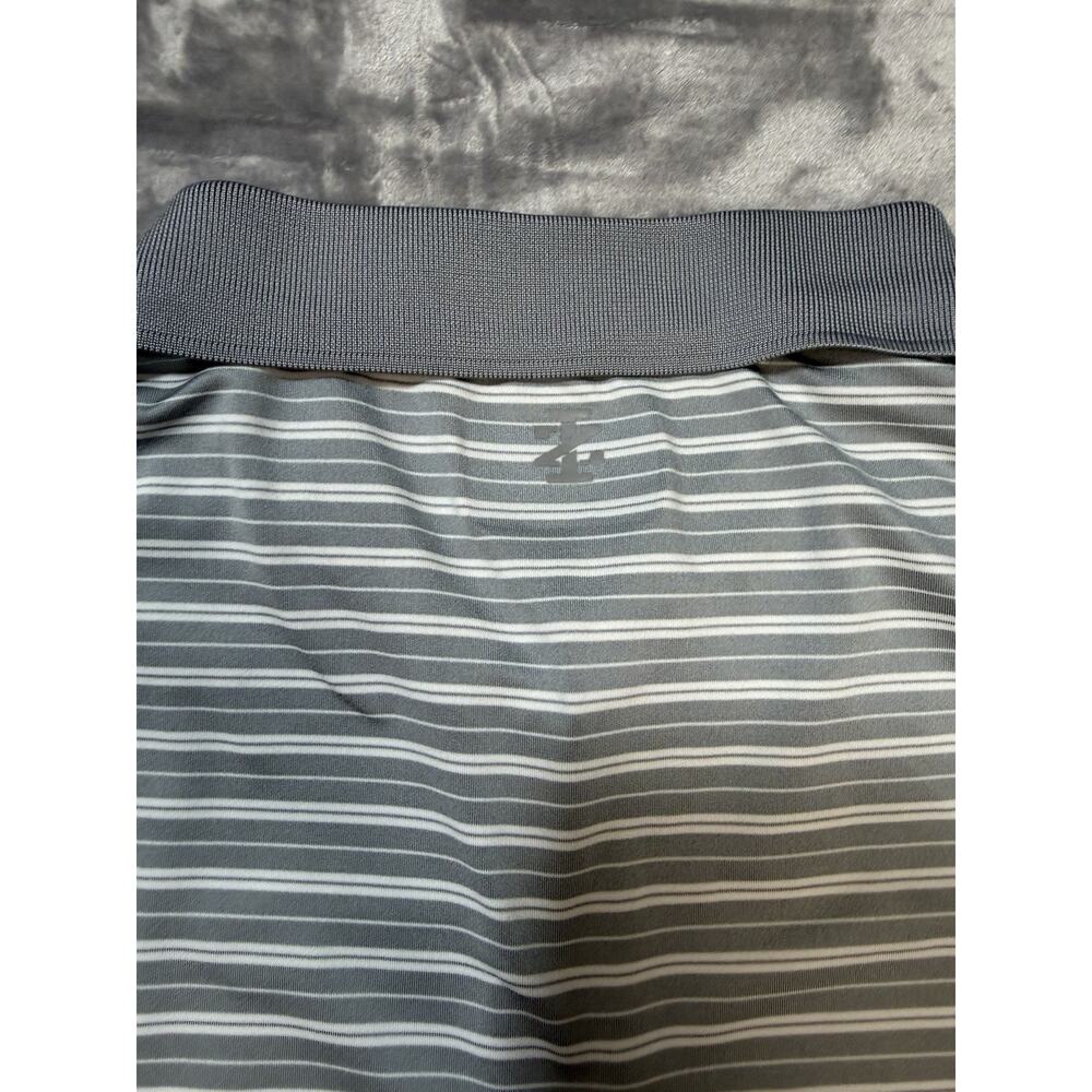 Izod Grey Striped Golf Polo Men's XL Lightweight Short Sleeve - Picture 5 of 5